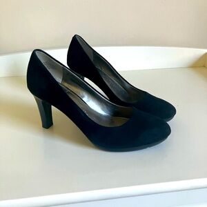 Anne Klein Black Suede Heels